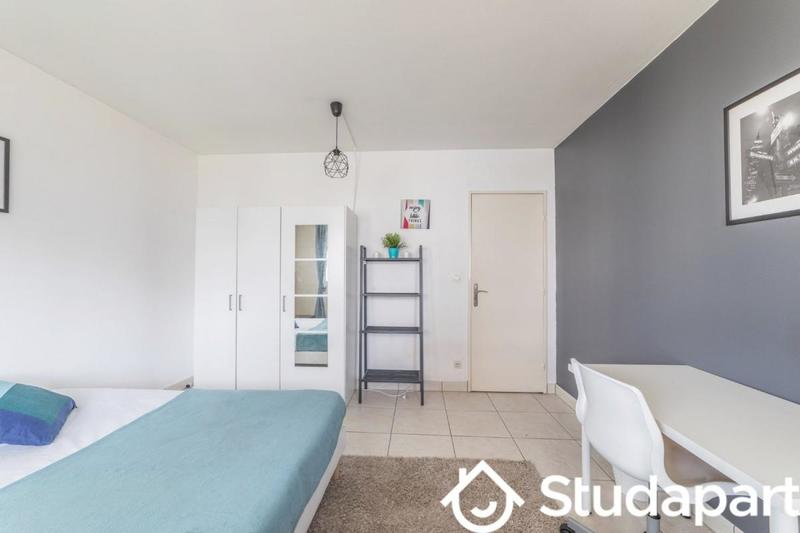 Chambre - 15 m² - 1 pièce