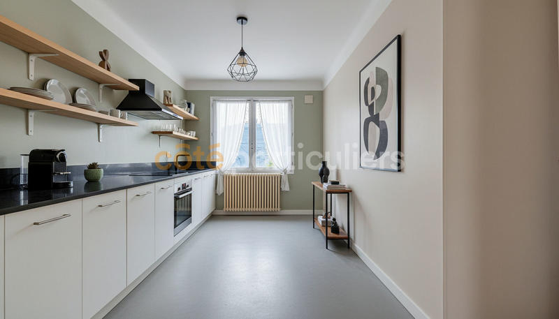 Maison - 99 m² - 5 pièces