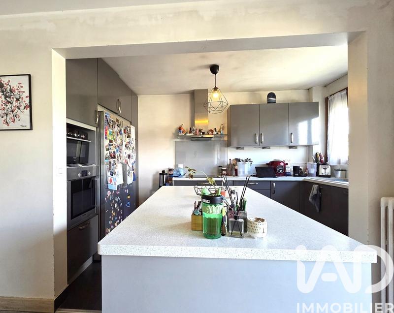 Maison - 200 m² - 8 pièces