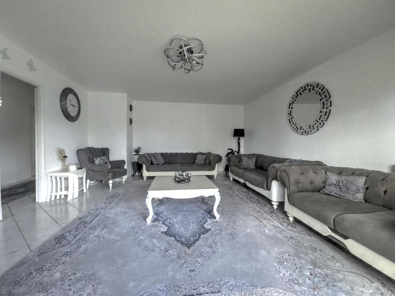 Maison - 160 m² - 5 pièces