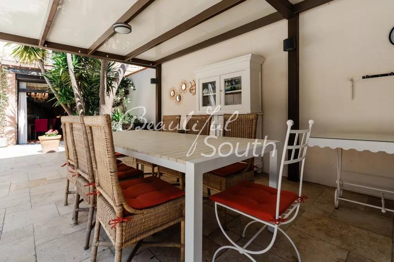 Mas - 262 m² - 6 pièces