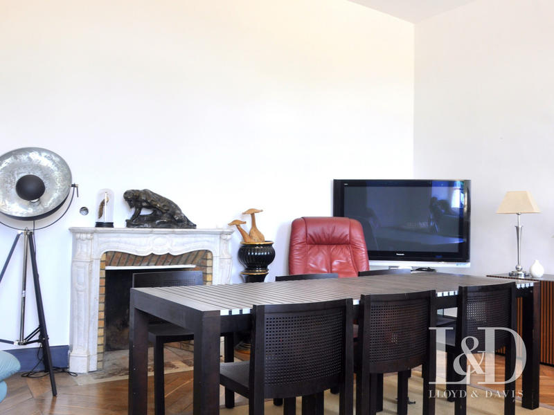 Maison - 660 m² - 25 pièces