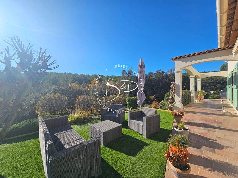 Maison - 190 m² - 6 pièces