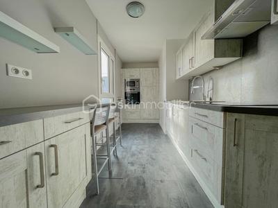 Appartement - 75 m² - 4 pièces