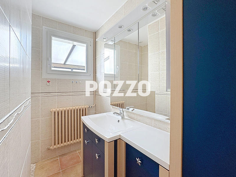 Maison - 90 m² - 6 pièces