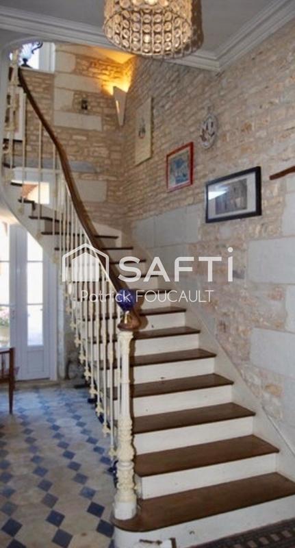 Maison - 640 m² - 11 pièces