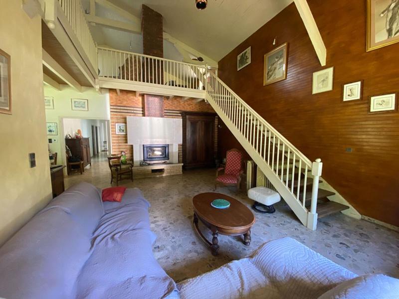 Maison - 330 m² - 9 pièces