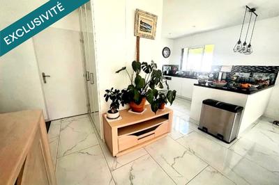 Maison - 93 m² - 5 pièces