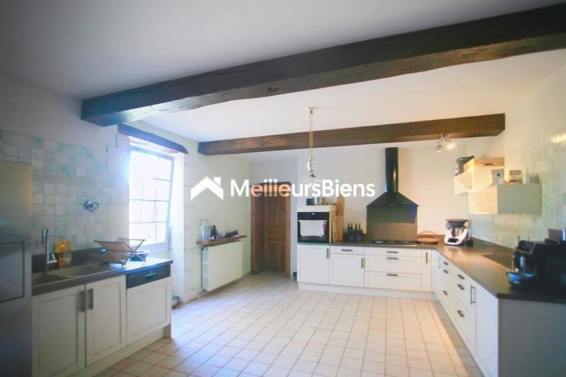 Propriété - 252 m² - 6 pièces
