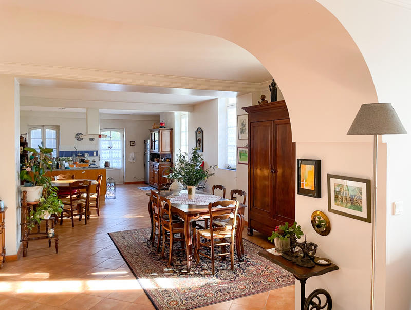 Maison - 585 m² - 10 pièces