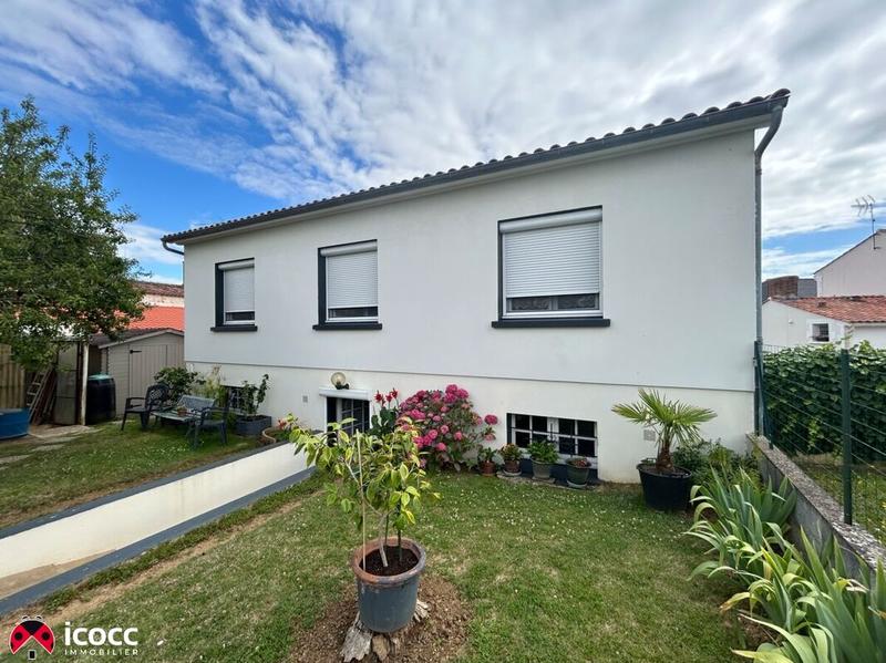 Pavillon - 120 m² - 8 pièces