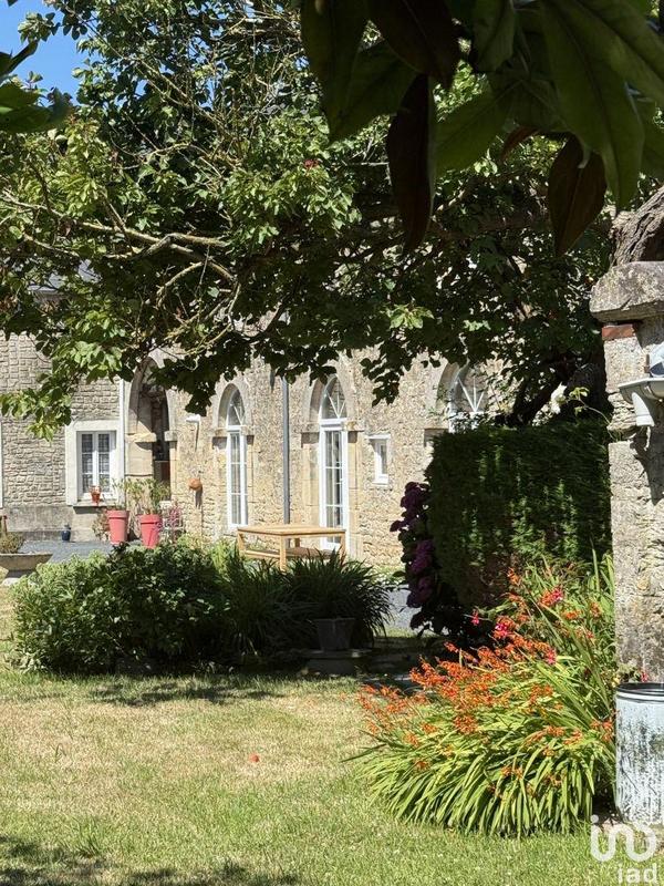 Maison - 496 m² - 14 pièces