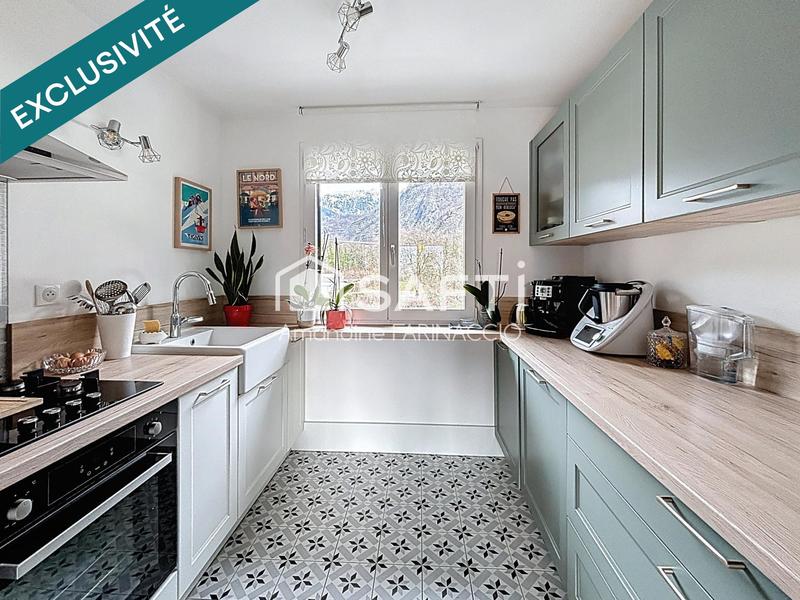 Appartement - 94 m² - 4 pièces