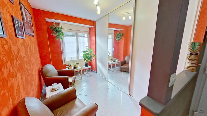 Maison - 218 m² - 7 pièces