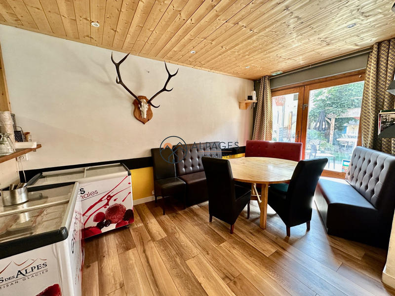 Fonds de commerce - Hôtellerie / Restauration - 174 m²