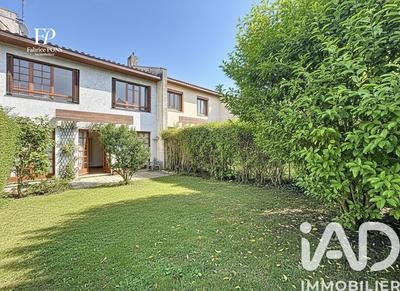 Maison - 87 m² - 4 pièces