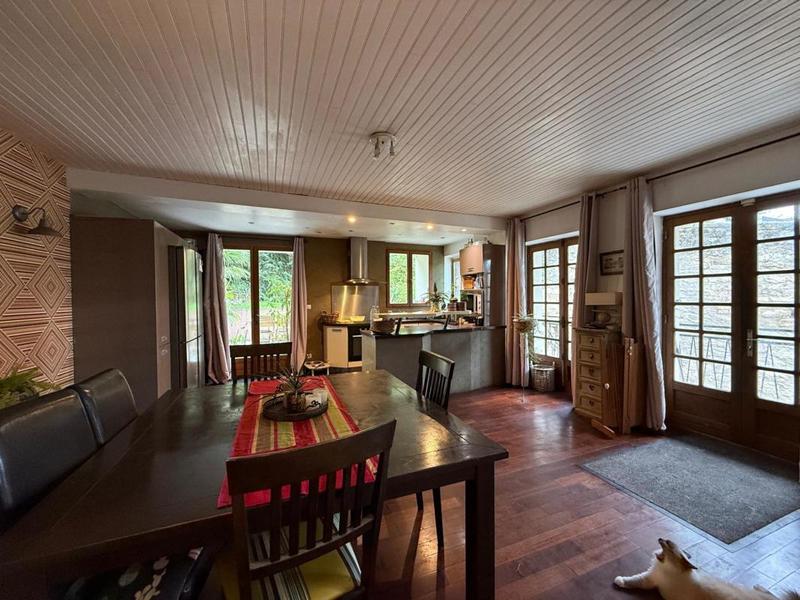 Maison ancienne - 190 m² - 9 pièces