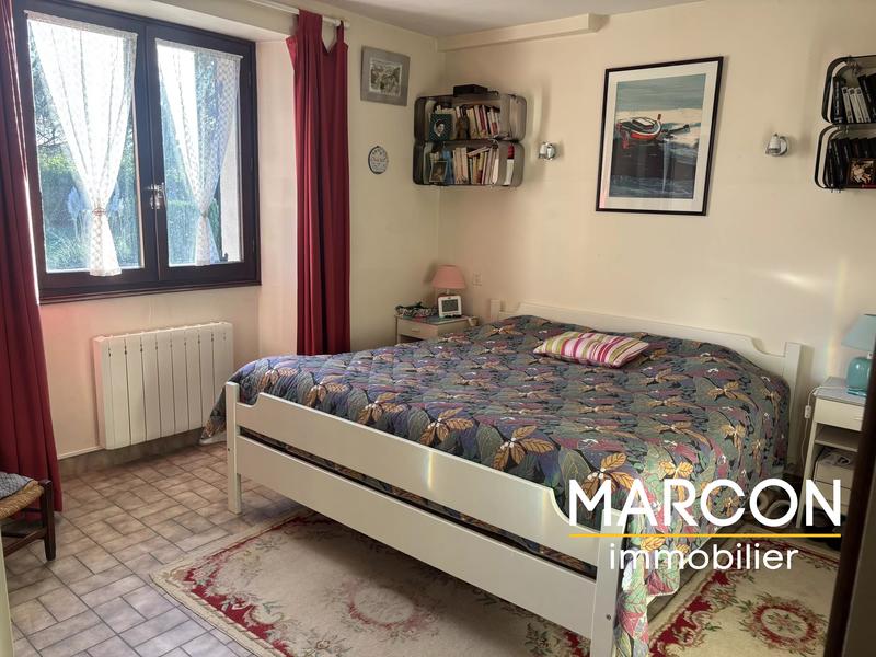 Maison - 196 m² - 7 pièces