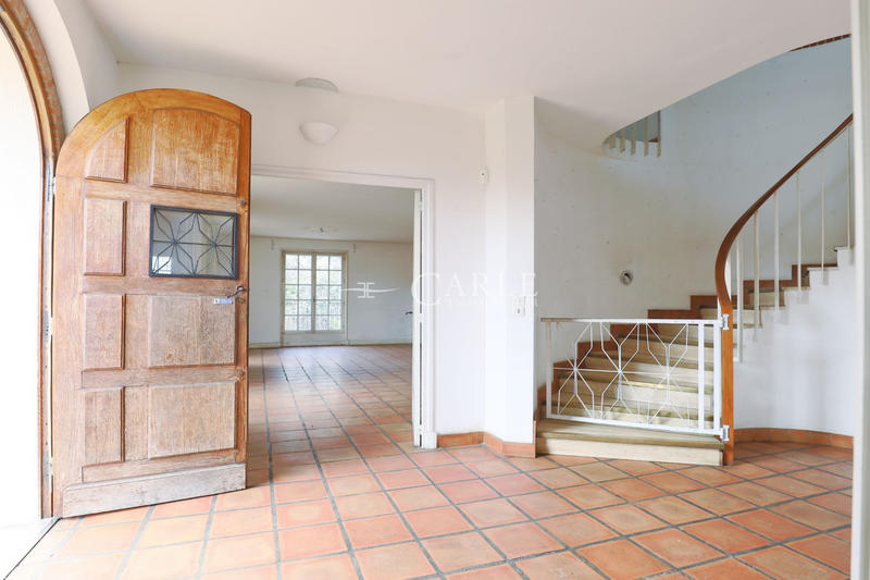 Maison - 292 m² - 7 pièces