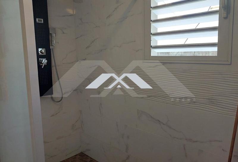 Maison - 92 m² - 5 pièces