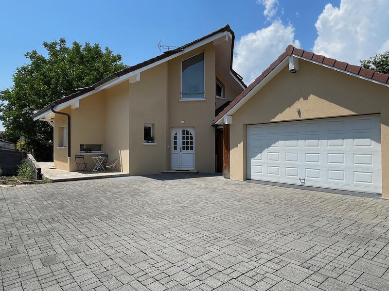 Villa - 200 m² - 7 pièces