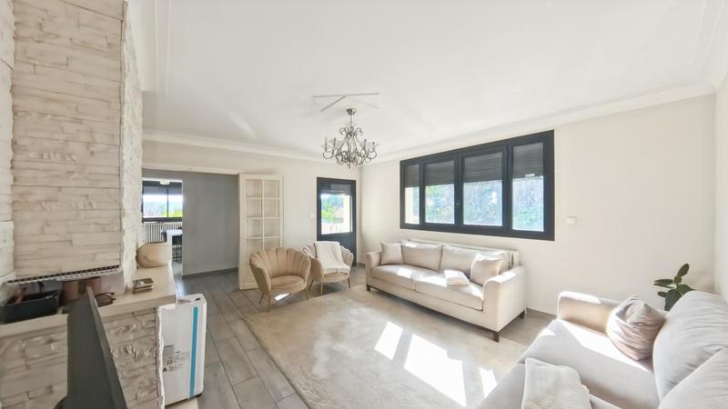 Maison - 140 m² - 6 pièces