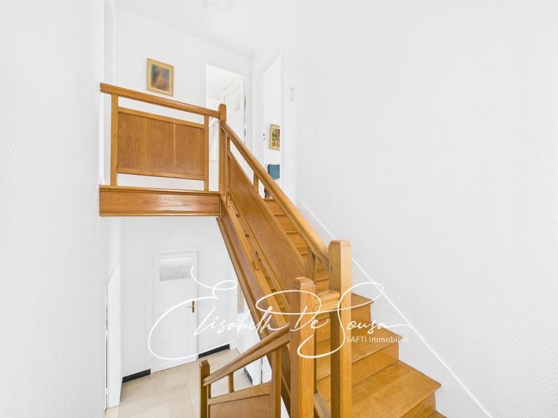 Maison - 152 m² - 8 pièces