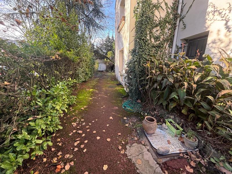 Maison - 229 m² - 8 pièces