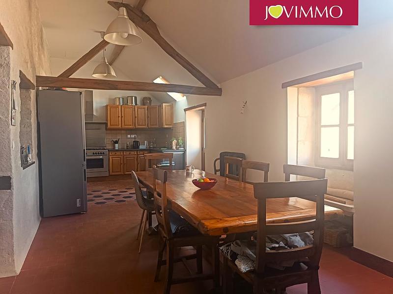 Maison - 230 m² - 10 pièces