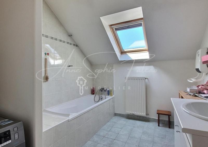 Maison - 81 m² - 5 pièces