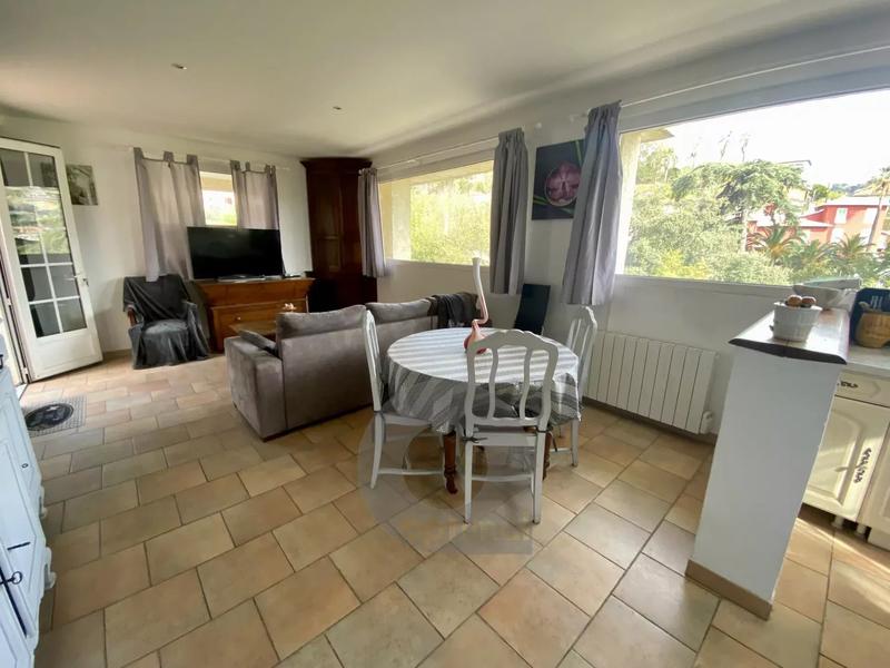 Maison de ville - 210 m² - 7 pièces