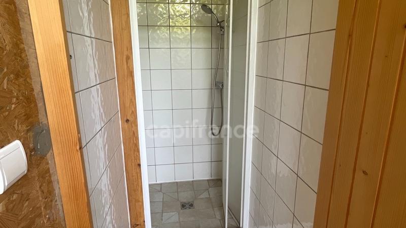 Maison - 250 m² - 6 pièces