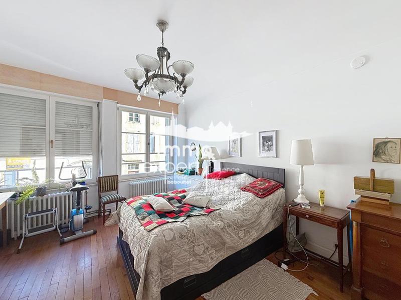 Maison de ville - 246 m² - 7 pièces