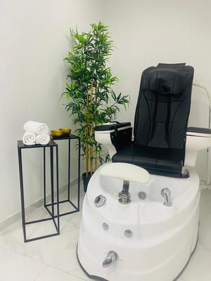 Beauty And The Barber