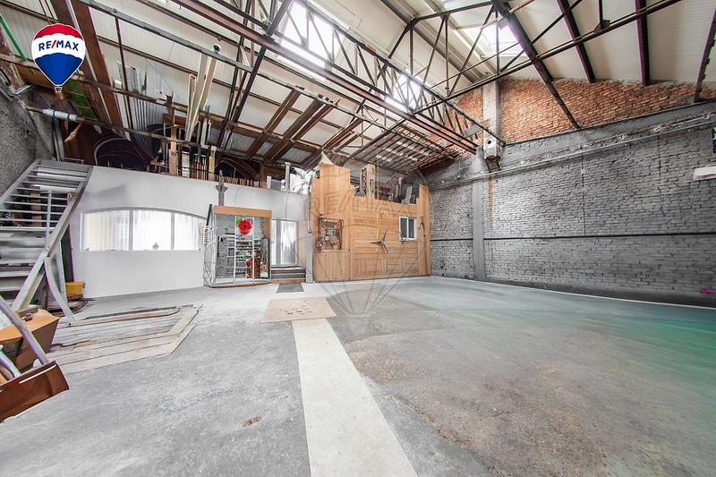 Immeuble - 225 m² - 8 pièces