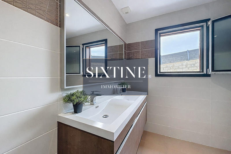 Maison - 138 m² - 5 pièces