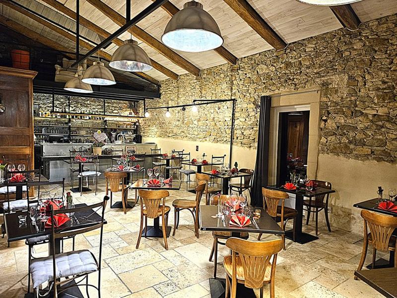 Maison - 625 m² - 11 pièces