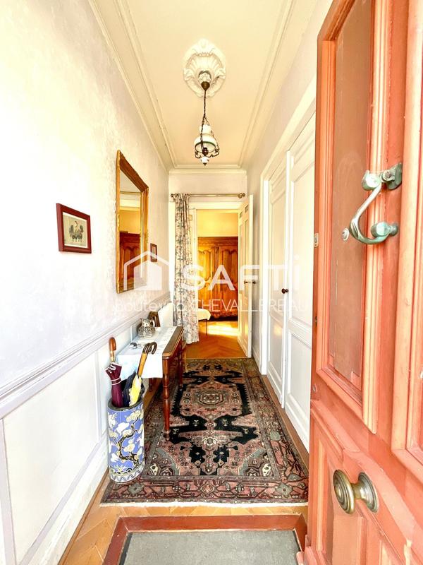 Maison - 190 m² - 8 pièces