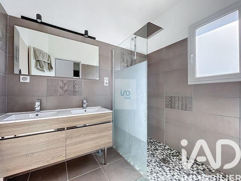 Maison - 198 m² - 7 pièces