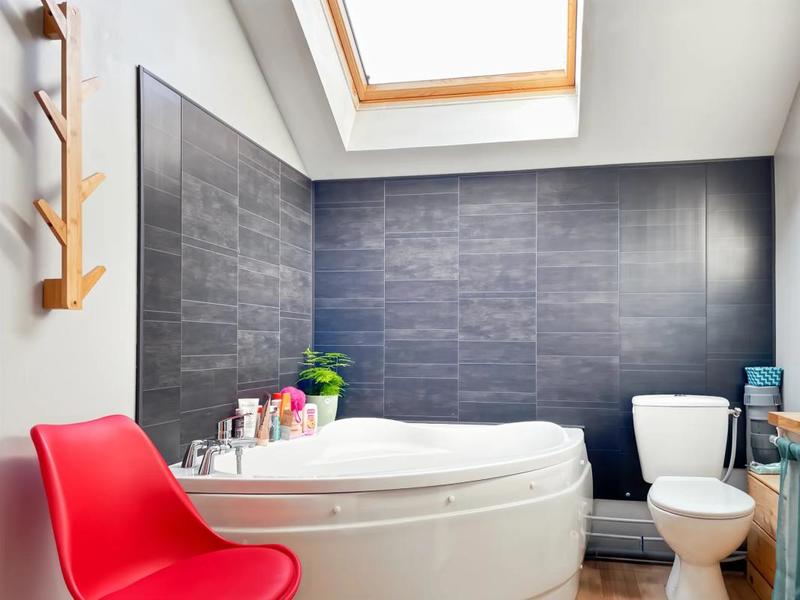 Maison - 180 m² - 8 pièces