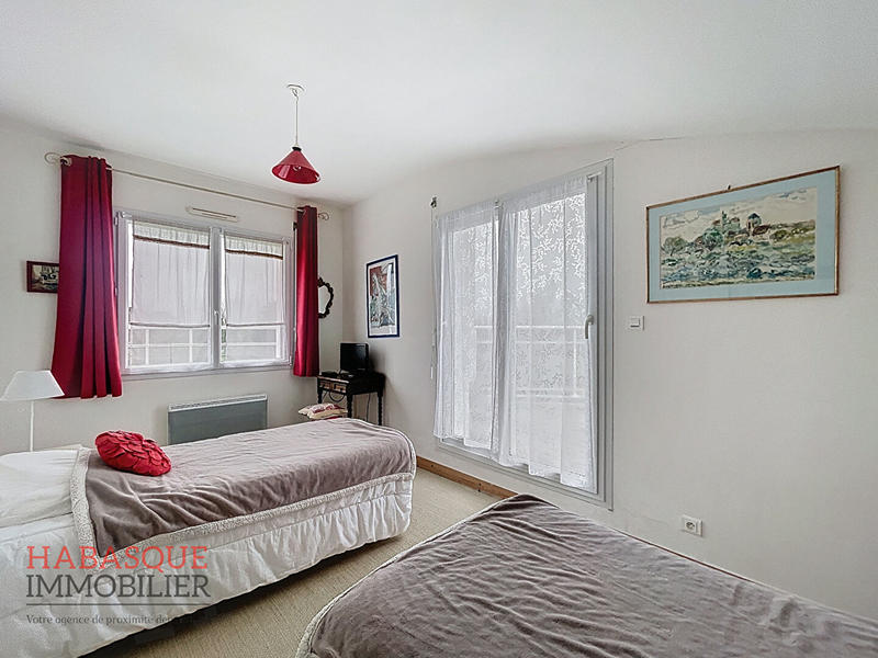 Maison - 142 m² - 7 pièces