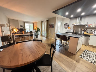 Appartement - 96 m² - 5 pièces