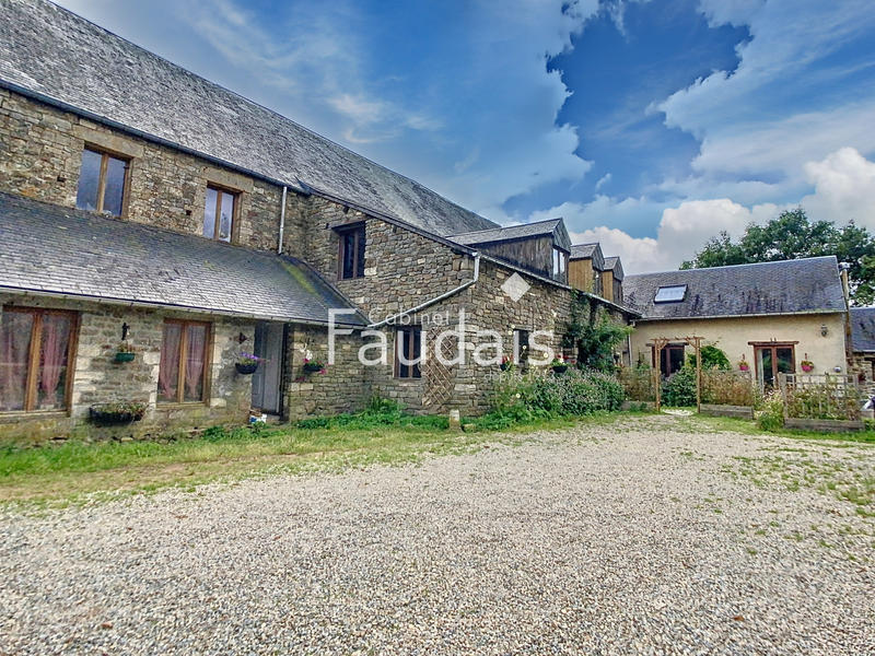 Propriété - 200 m² - 10 pièces