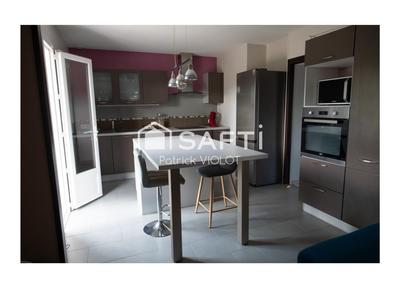 Maison - 145 m² - 5 pièces