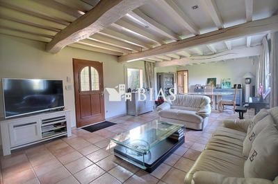 Maison - 220 m² - 7 pièces