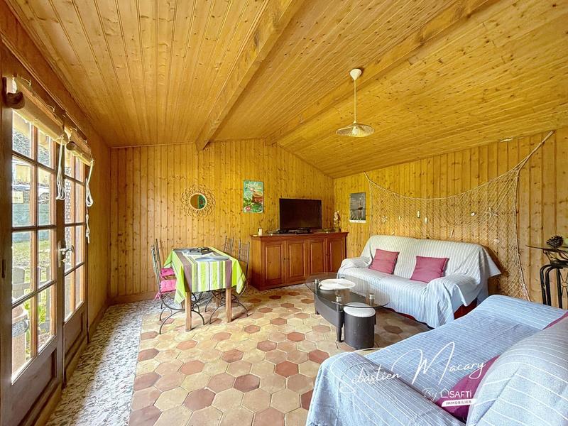 Maison - 229 m² - 9 pièces