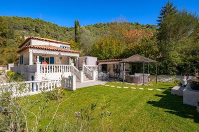 Maison - 157 m² - 7 pièces