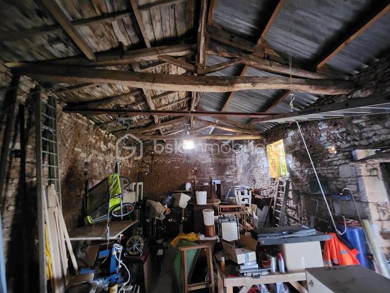 Maison - 184 m² - 10 pièces