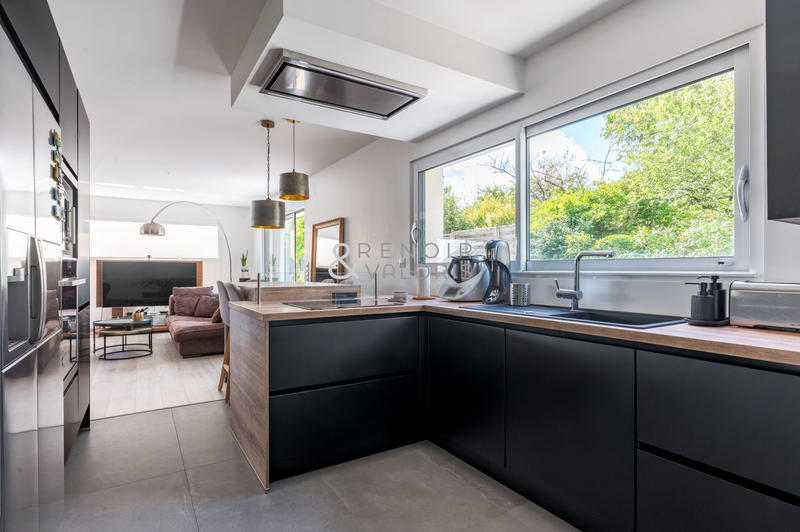 Maison - 162 m² - 7 pièces