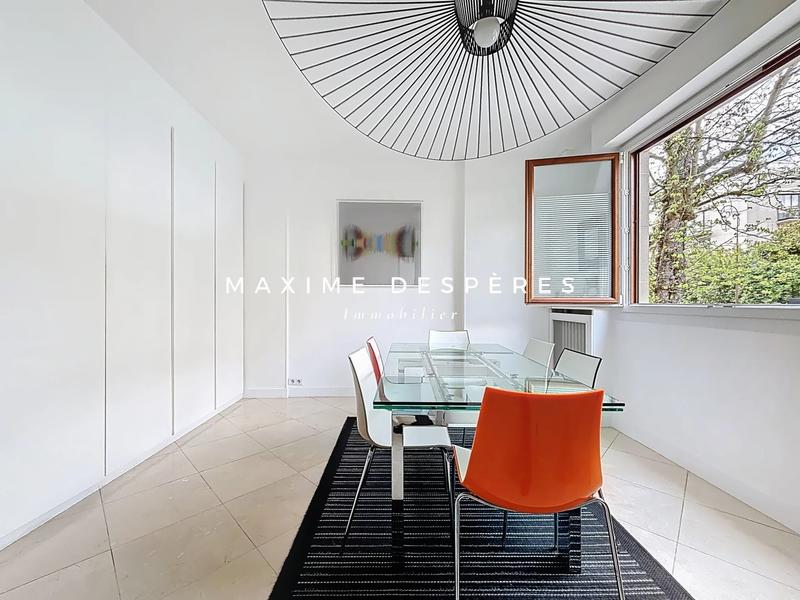 Appartement - 145 m² - 7 pièces